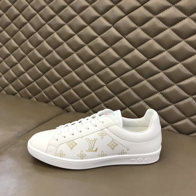 men LV shoes-211
